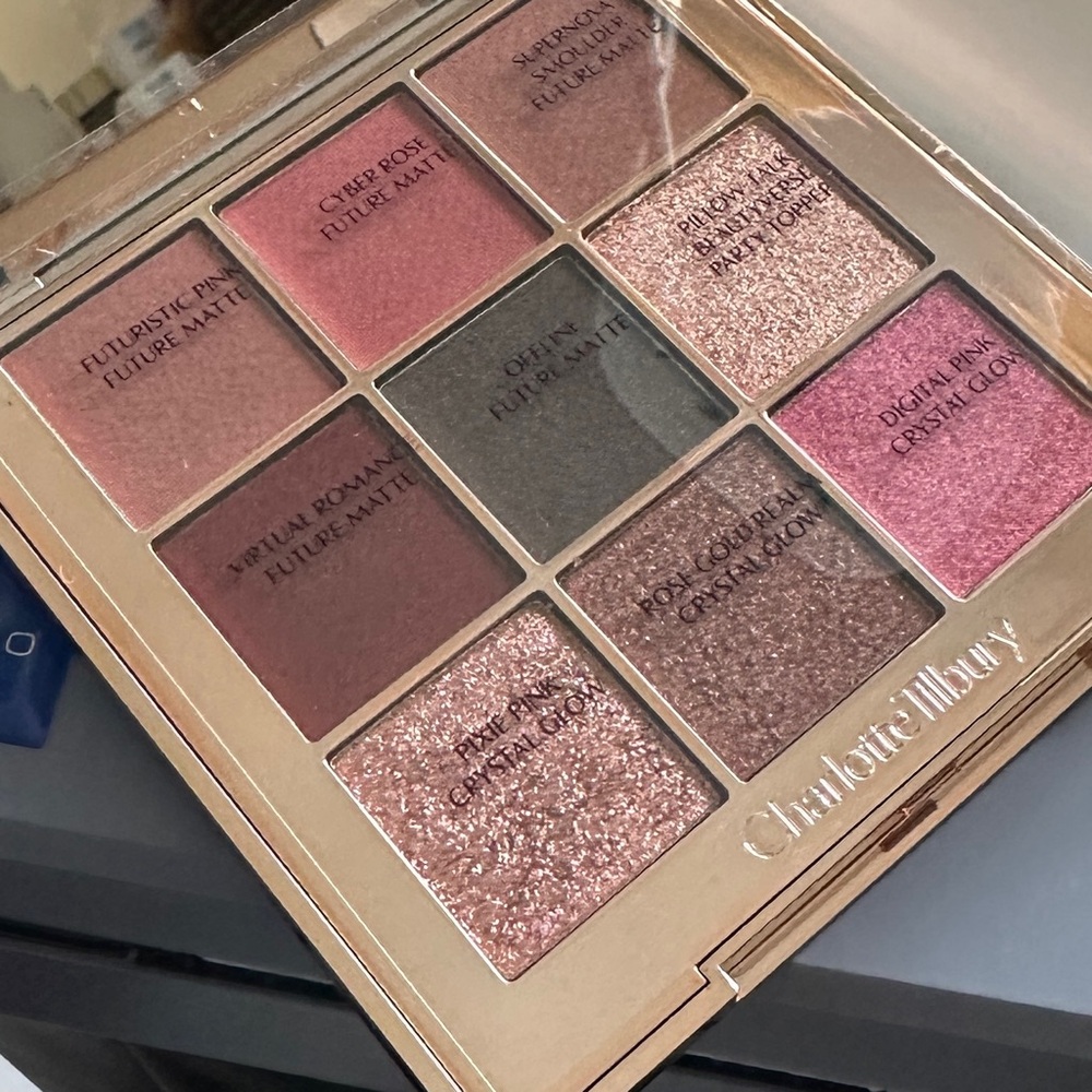 Charlotte Tilbury Pillow Talk Beautyverse Love Palette - 9 shades New in…